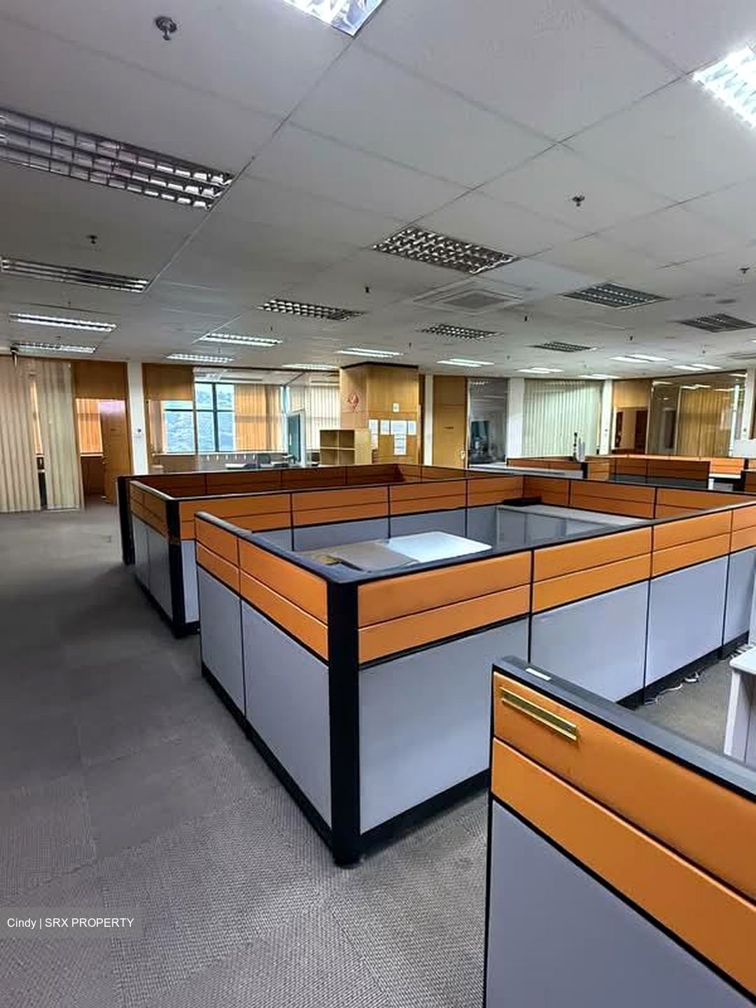Sutl House (D5), Office #560616111